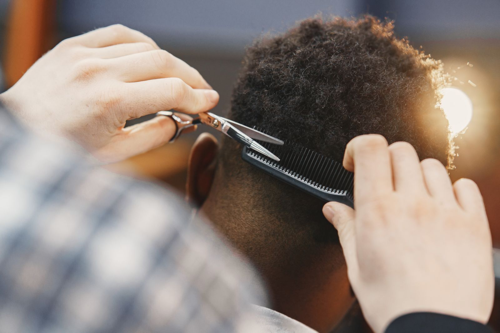 Wnętrze i praca BRZYTWA Barber Club — zdjęcie 6